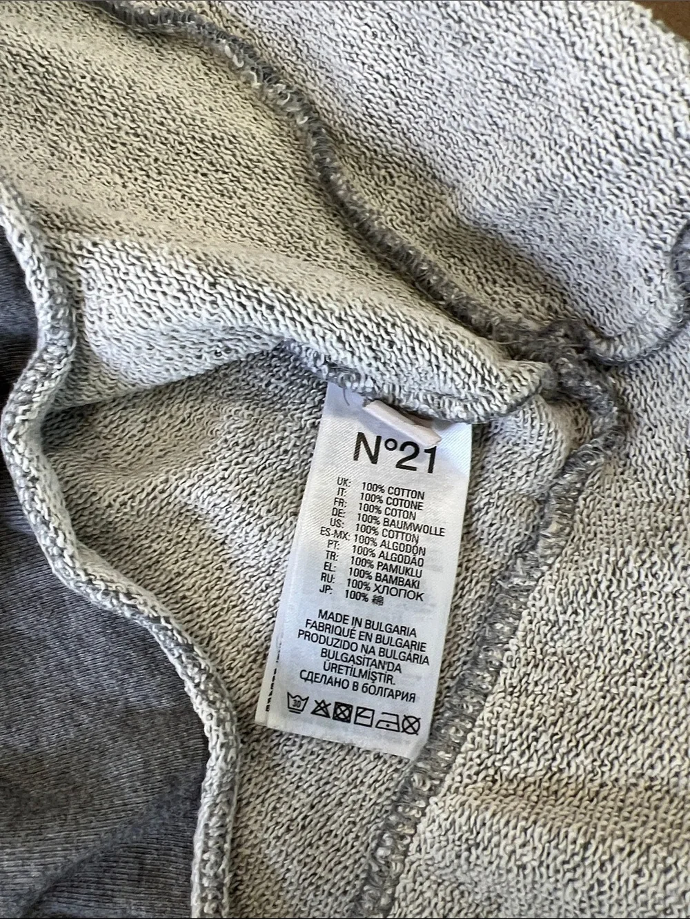 No. 21 gray raw hem ruffled sweatshirt dress girls 6 logo pocket